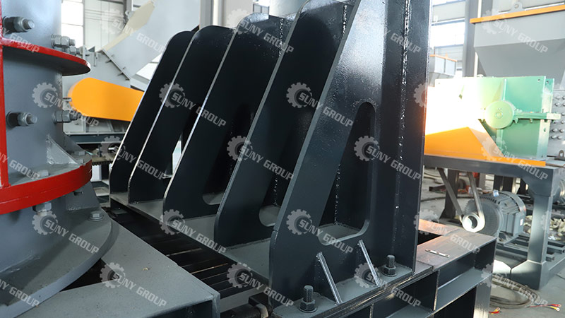 Vertical Metal Hammer Crusher