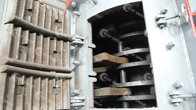 Vertical Metal Hammer Crusher
